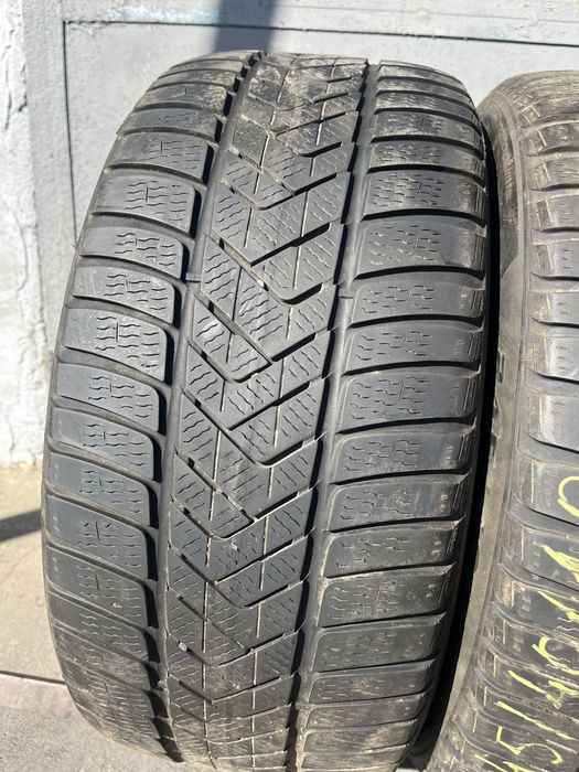 2 бр. зимни гуми 245/40/18 Pirelli MO DOT 3422 4,5 mm