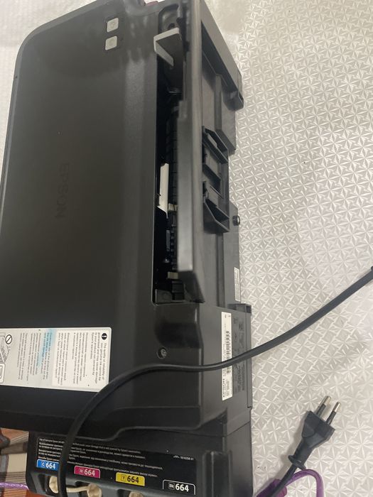 Рабочий бу цветной принтер epson l 121