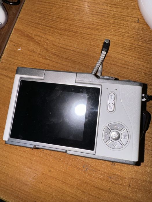 Цифровой фотоаппарат,