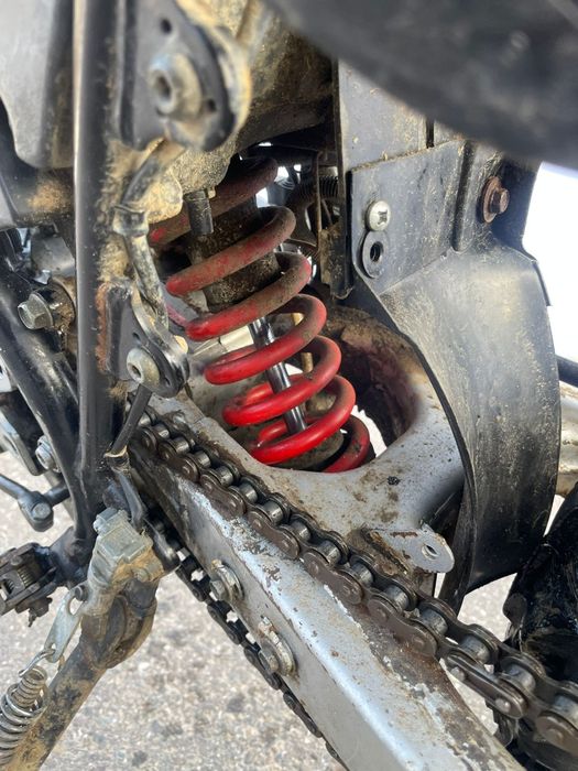 Vând/schimb Yamaha dt125 2003
Piston prox cota A aproximativ 50 ore
Pl