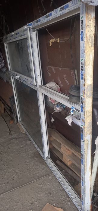 пластик окно с окошкой