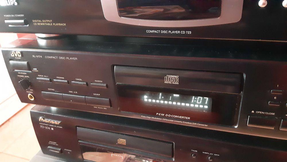 Vand CD JVC  XL-V174