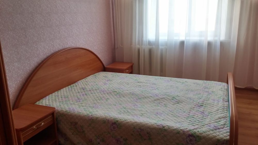 Продам спальный гарнитур