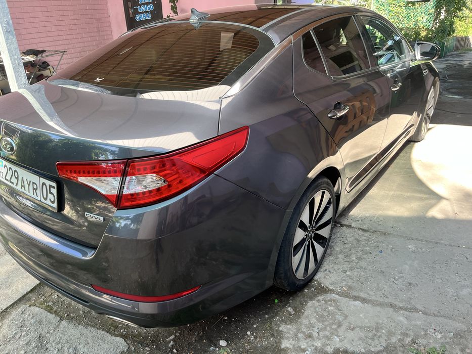 Продам машину KIA K5