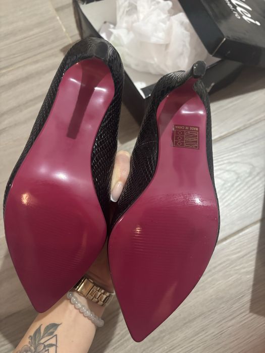 Pantofi damă negri, eleganți – purtați o singură dată