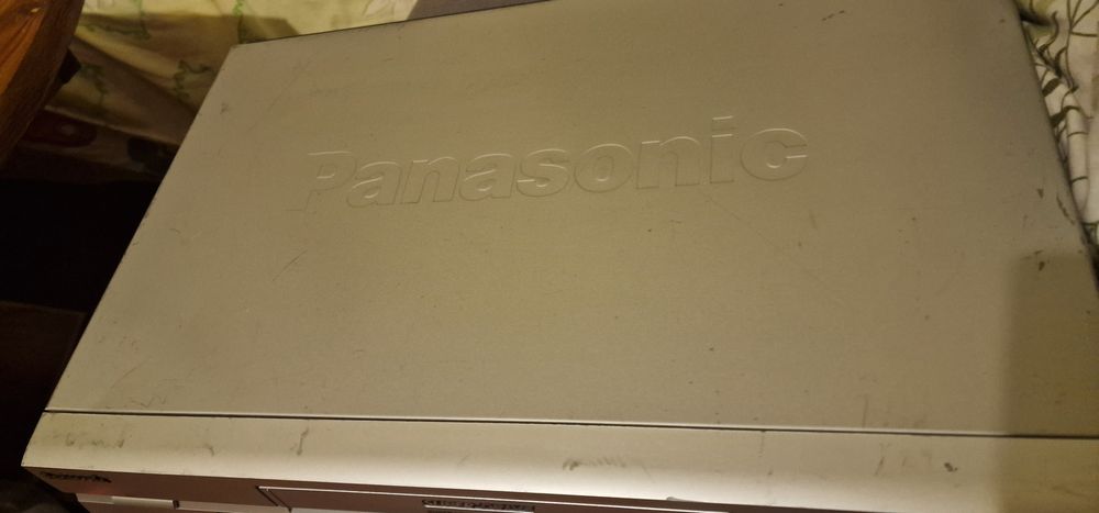Продавам Hi-Fi stereo видео Panasonic NV-FJ628
