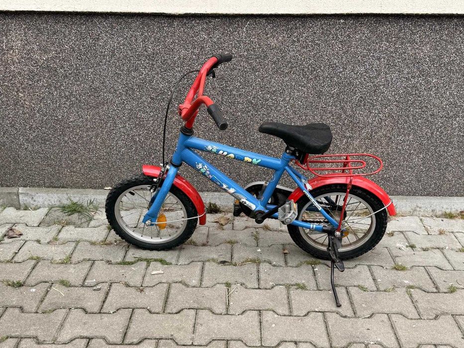 Bicicletă copii albastră cu roșu, cu cric – stare bună