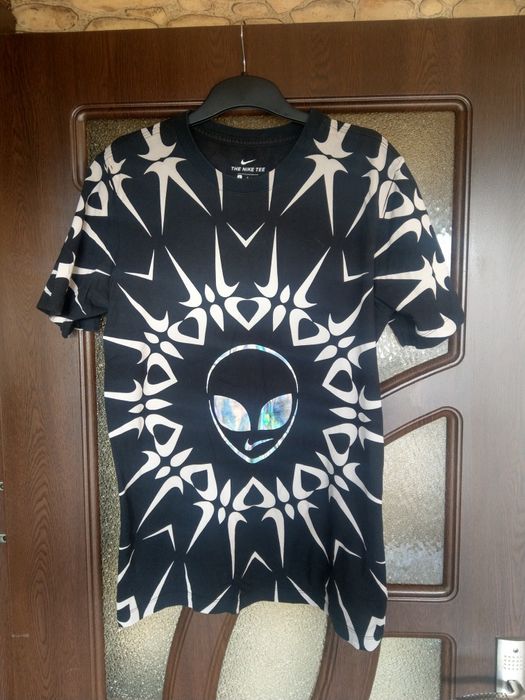 Lot blugi si tricouri