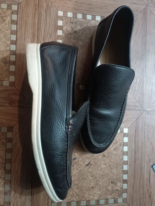 Продам лоферы пишите