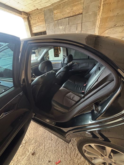 Auto turism mercedes