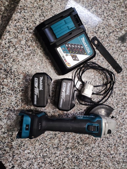 Комплект  ъглошлайф+ зарядно+ 2 бр. батерии 18v.