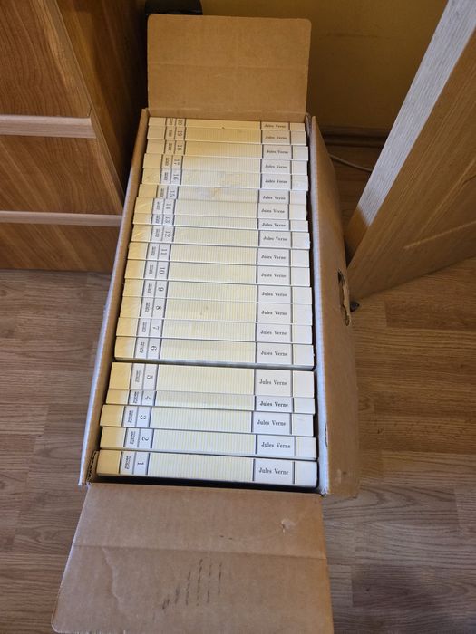 Colecție completă 40 volume Jules Verne Adevărul