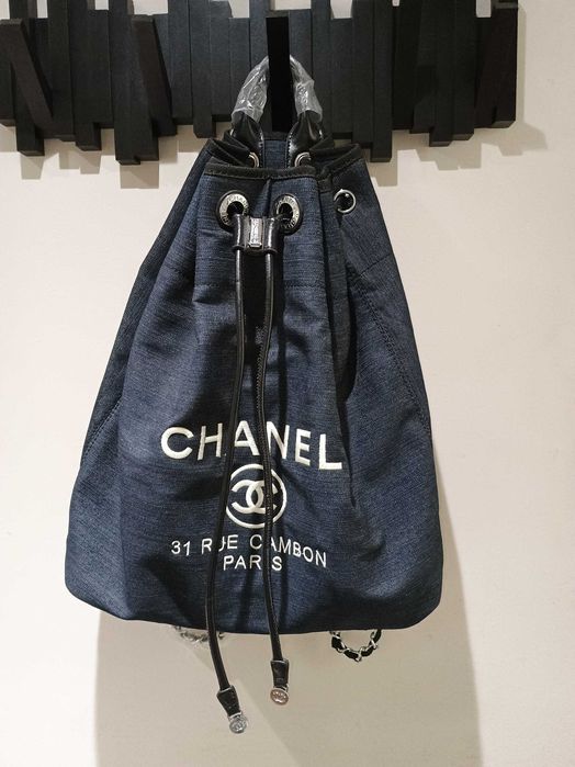 Дамска раница -нова