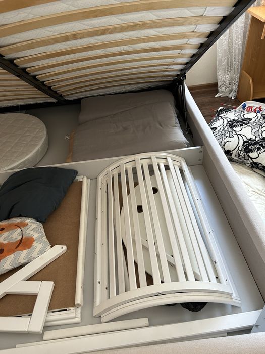 Продам двуспальную кровать