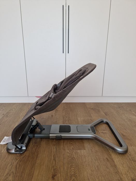 Шезлонг ergobaby evolve