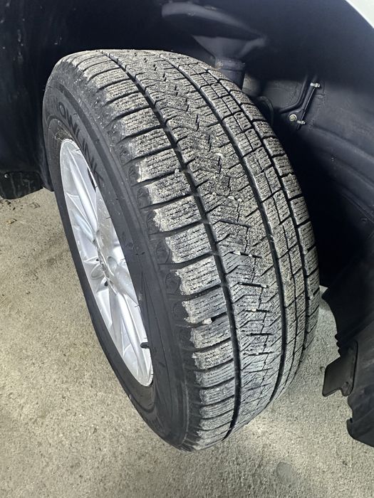 В продаже резина зама