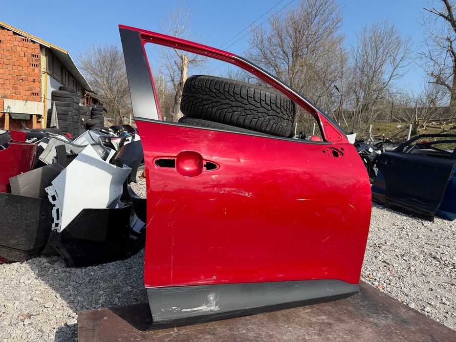 Врата Toyota Yaris Cross 2020 год,-