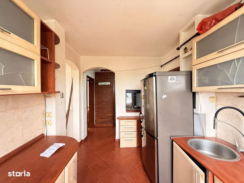 Ap. 3 camere , decomandat , centrala pe gaz - Judetean