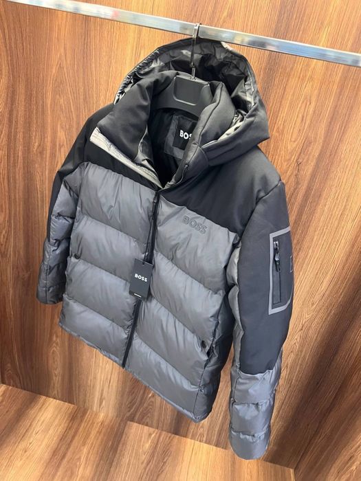 Мъжки Якета Boss налични !