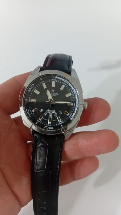 Срочно Продам часы