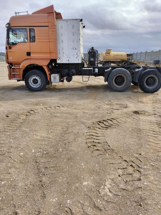 SHACMAN SX4258GV404 тягач 2020 года выпуска