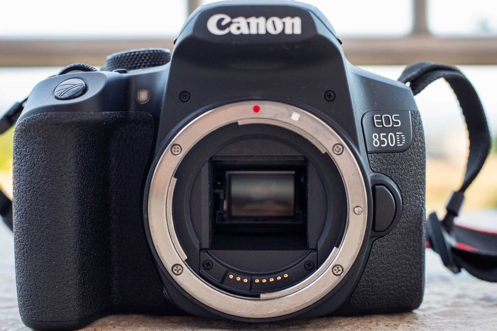 Canon eos 850d + Canon 18-135