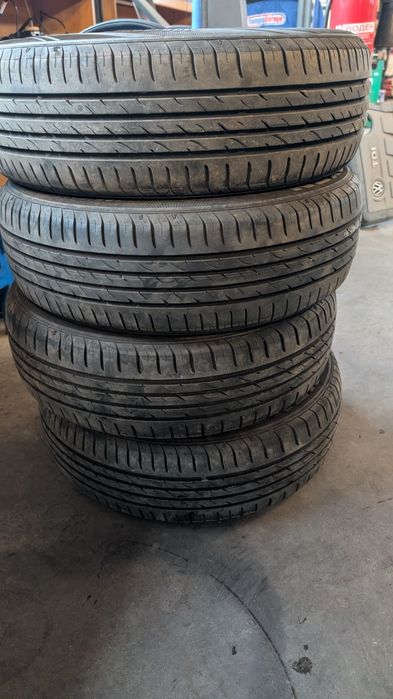 Продавам летни гуми Nexen N blue HD plus 185/60/15, DOT 0322.