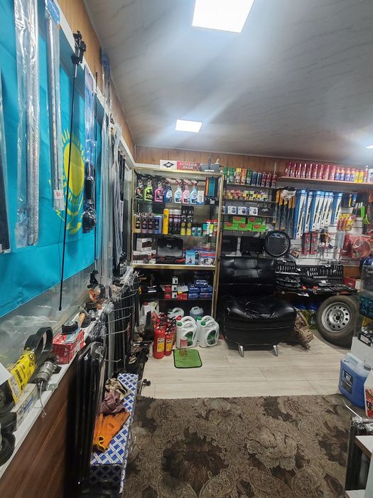 Магазин Автоаксесуары Контейнер