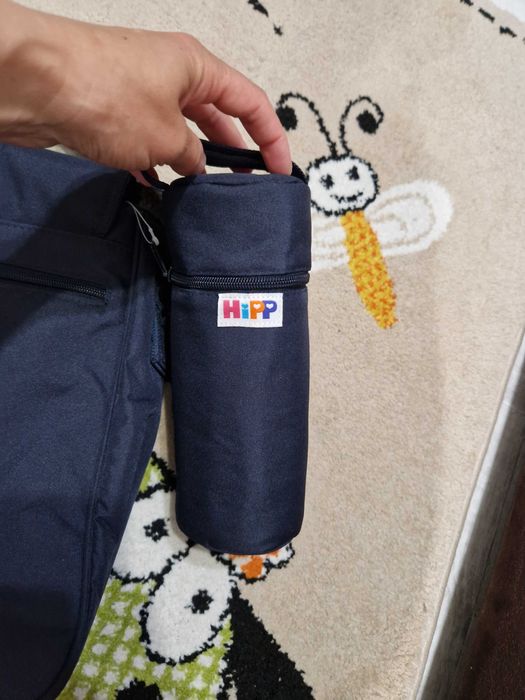 Бебешка чанта на HIPP с подарък чаша ХИП с твърд накрайник
