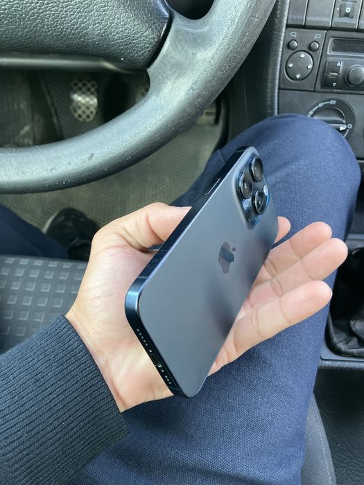 iPhone 15 pro 128 gb