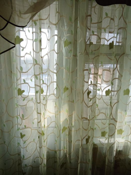 Занавески,жапкыш в отличном состоянии