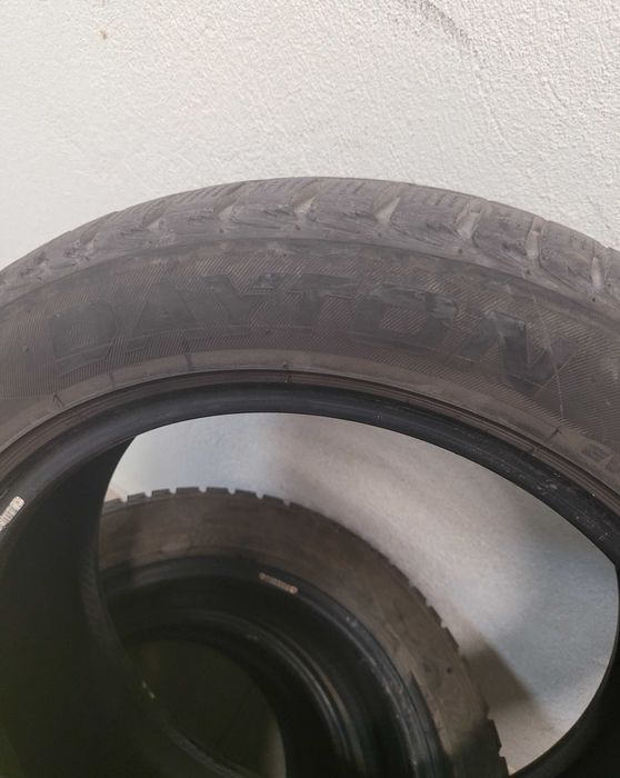 Продавам 4 бр. летни GITI SYNERGY и 4 бр. зимни гуми DAYTON 195/55/16