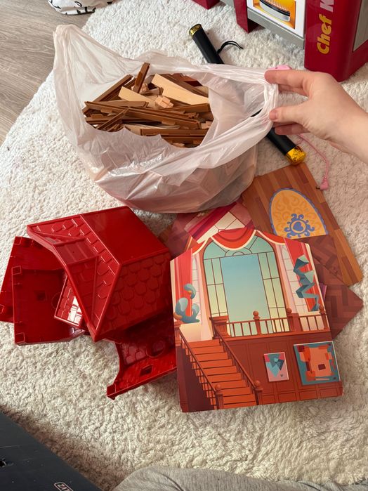 Большой кукольный домик