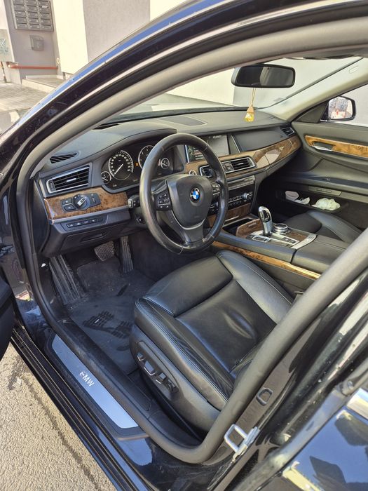 Vand BMW 740 2013
