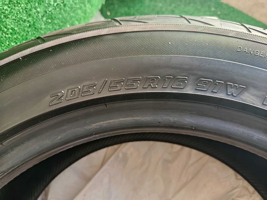 Продавам 4 летни гуми YOKOHAMA  205 55 16