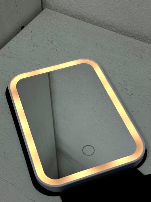 Продам Смарт-зеркало с подсветкой