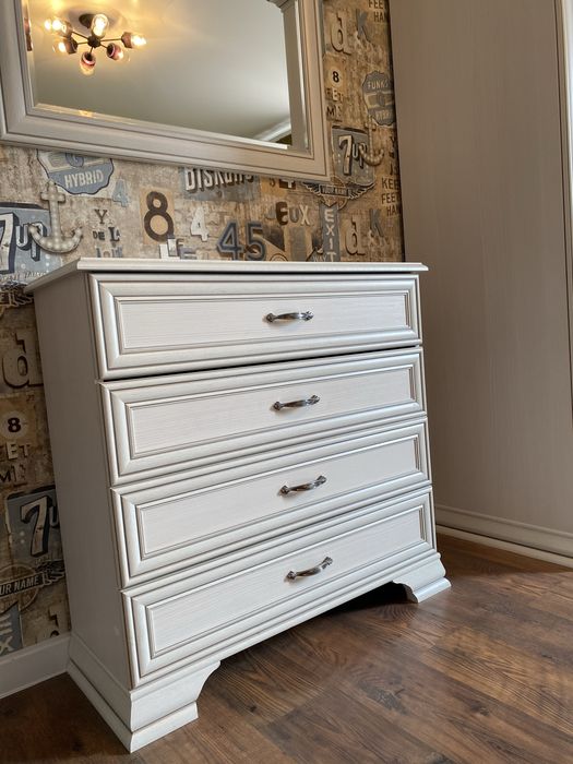 Срочно продаю Спальный гарнитур.