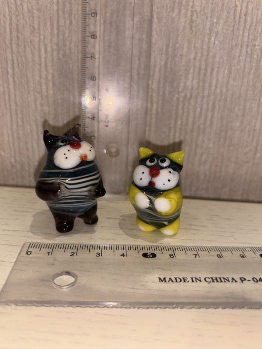 Коллекция статуэток кошек