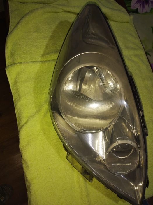 Правая фара на ниссан ноут