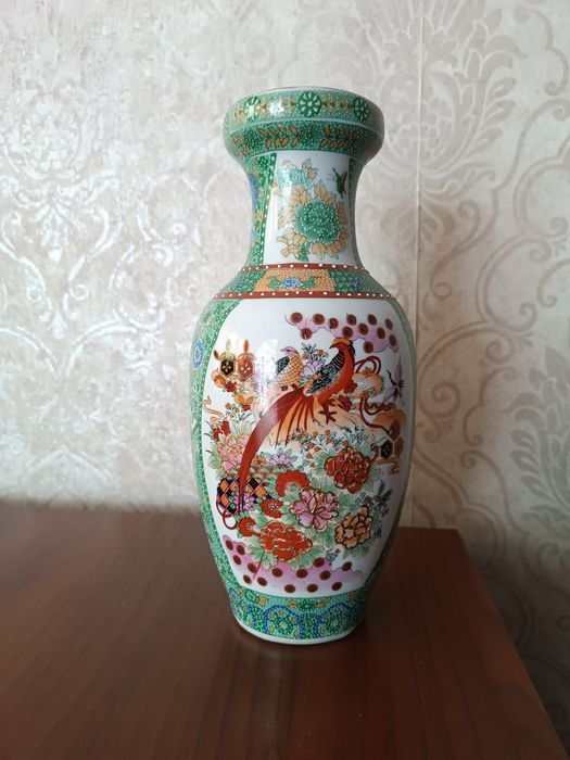 Ваза с восточным мотивом