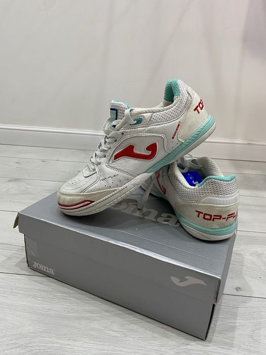 Продам футзалки joma
