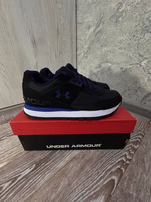 UNDER ARMUOR крос новый ориг