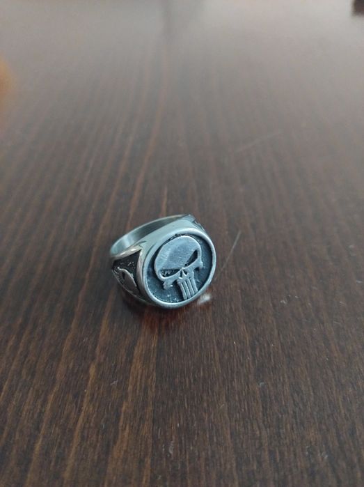 Стоманен пръстен Пънишър