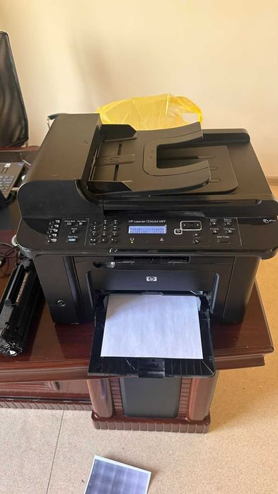 Принтер 3в1 работает стабильно новы картридж оригинал