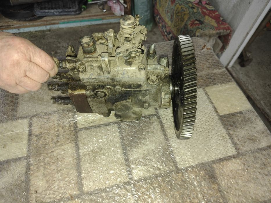 Se vinde Pompa injecție DaF