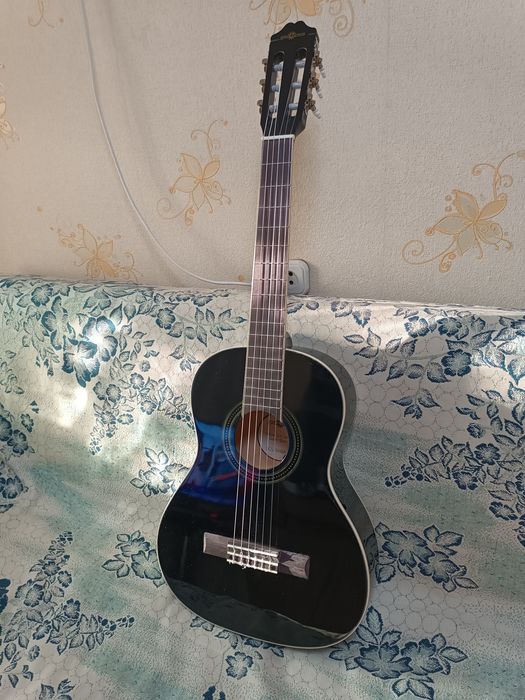 Гитара Gear4music классическая