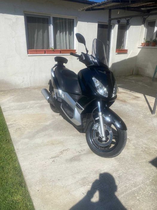 Yamaha XMAX 250 – Întreținut impecabil, acte RO