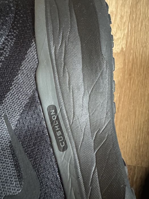 Маратонки Nike 45