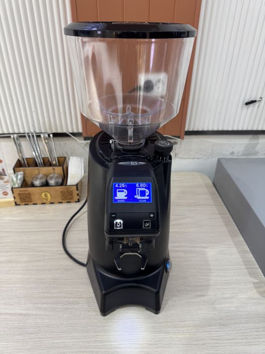 Кофемолка “Eureka Zenith Neo 65 E”