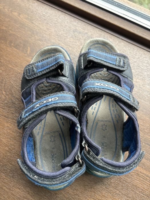 Продам сандали детские